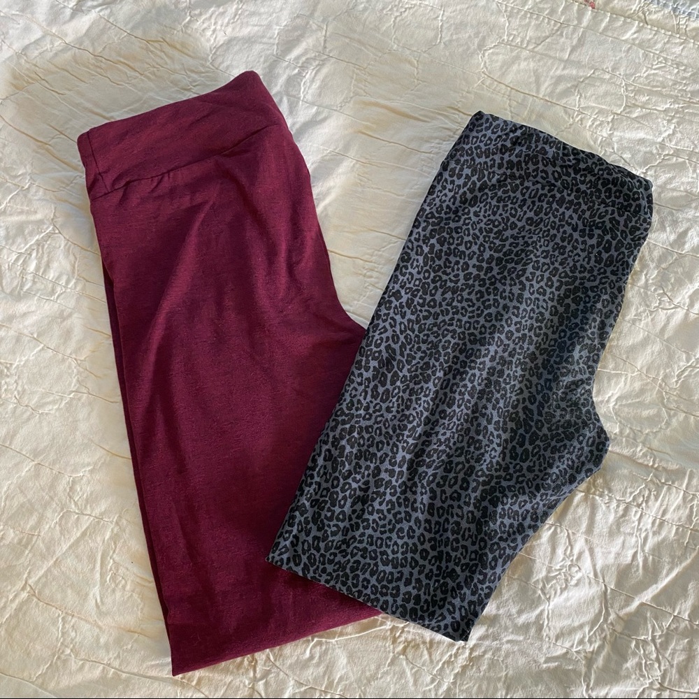 Two leggings for $10 Maroon Cheetah Print Wide Waistband Sz M Time & Tru GUC